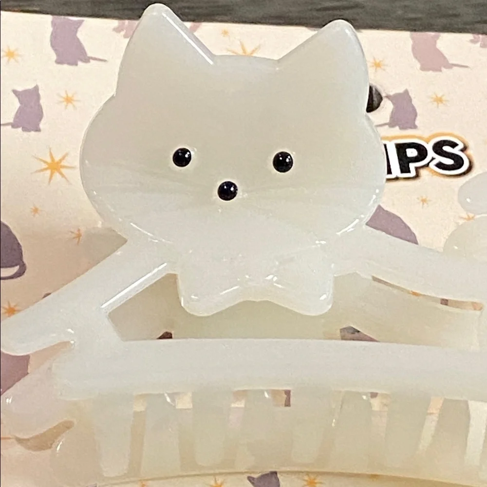 White Cat Hair Clip